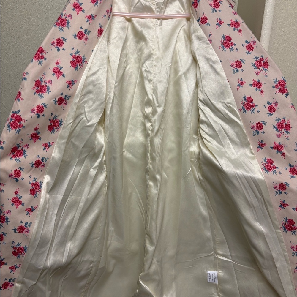 Mia Joy girl’s raincoat.  Floral print with satin lining - Picture 6 of 6